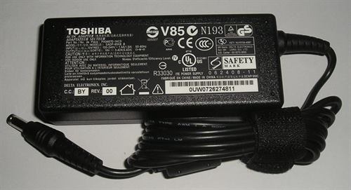 מטען מקורי למחשב נייד טושיבה - Toshiba 19v 2.37a 45w 5.5mm*2.5mm